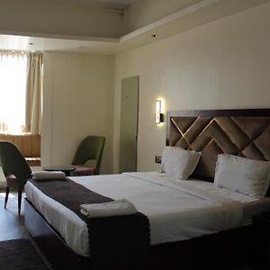 Deluxe Double or Twin Room City View